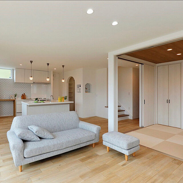リビング階段,琉球畳,unico ソファ,unico,ソファー,和室,無垢床,Overview meruの部屋