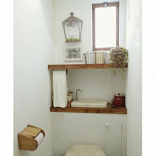 Bathroom,賃貸DIY,トイレDIY,タンクレス風にDIY,漆喰風の壁 totonatuloveの部屋