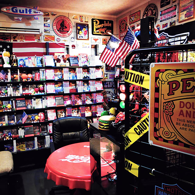 Overview,アメリカン,雑貨,アメリカン雑貨,ゲーム,ゲーム部屋,漫画,漫画部屋,ブリキ看板,木製看板,ごちゃごちゃ,カラフル poosanの部屋