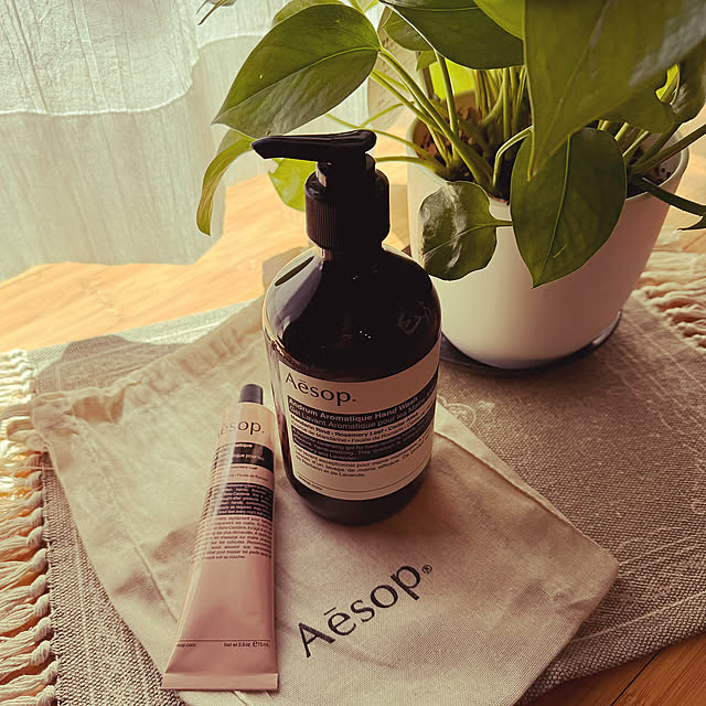 Bathroom,バズったらしい,ポストプードロップス,イソップポストプードロップス,イソップ aesop,トイレの芳香剤,Aesopハンドクリーム,Aesopハンドソープ,aesopのある暮らし,Aesop,香りのある暮らし,すっきり暮らしたい,すっきり暮らす wakaba223の部屋