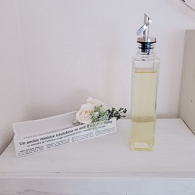 Kitchen,3Coins新商品,オイルボトル,片手でらくらく,キッチンツール,液垂れしない✧*｡,いいね！ありがとうございます*✲ﾟ*,いつもありがとうございます*✲ﾟ* mmmの部屋