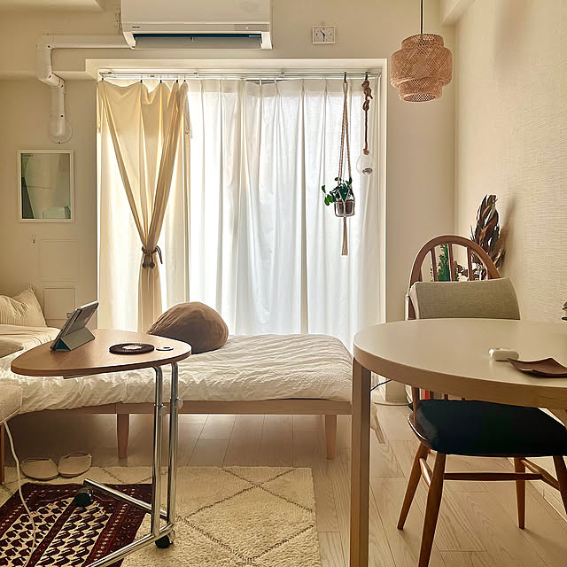 Overview,ナチュラルインテリア,観葉植物,無印良品,一人暮らし,狭い部屋,多肉植物,6畳,植物のある暮らし,虫対策,BotaNice,ダイニングテーブル,アルテック,アーコールチェア,IKEA 照明 yohaku_2020の部屋