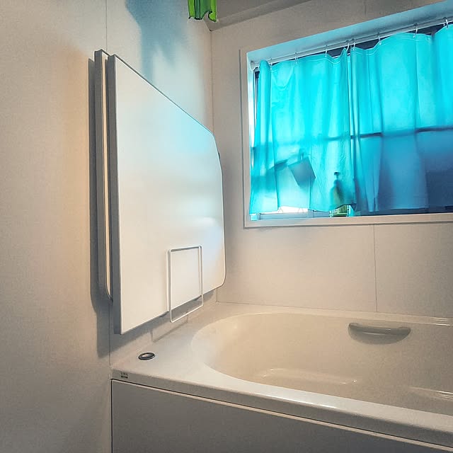 Bathroom,★いつも、いいね！ありがとうございます★,☆気軽にフォローして下さい☆,山崎実業,山崎実業 tower,乾きやすい風呂蓋スタンド,風呂蓋スタンド,風呂蓋スタンドマグネット,フィルムフックシャワーホルダー,シャワーホルダー,すぼら,楽に掃除,楽にお掃除,楽に暮らしたい,楽になった beanzの部屋