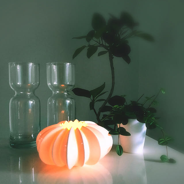 Lounge,RoomClipショッピング,観葉植物,フラワーベース,LEDキャンドル,キャンドルホルダー,白いテーブル,アルテシーマ a.co.の部屋