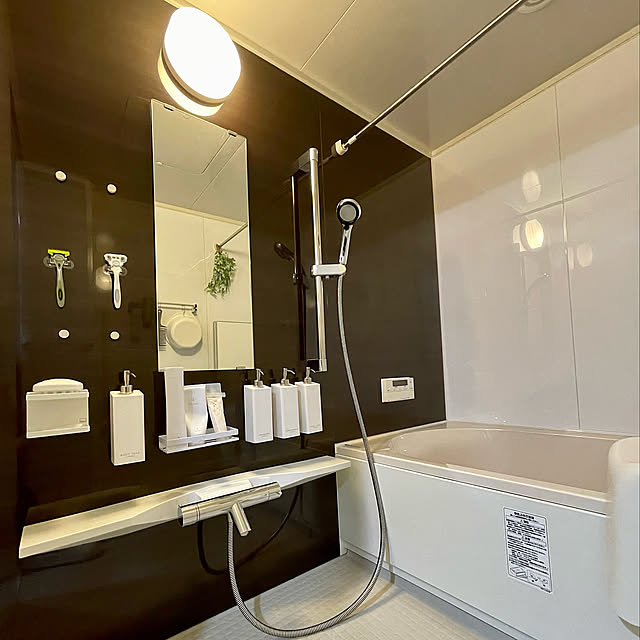 ホワイト,RoomClipショッピング,マグネット収納,ディスペンサー,ソープトレー,マグネットバスルームソープトレー,マグネットツーウェイディスペンサー,towerシリーズ,山崎実業,バスルーム,2人暮らし,Bathroom,楽天で買ったもの yasuyo66の部屋