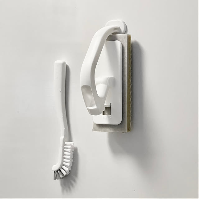 Bathroom,カインズ,この春、買ってよかったもの,モノトーン,マグネット収納,ほっからり床,お風呂掃除グッズ,磁石で貼り付く床洗いブラシスポンジ,磁石で貼り付くスミ・ミゾ洗いブラシ Yuuuuuの部屋