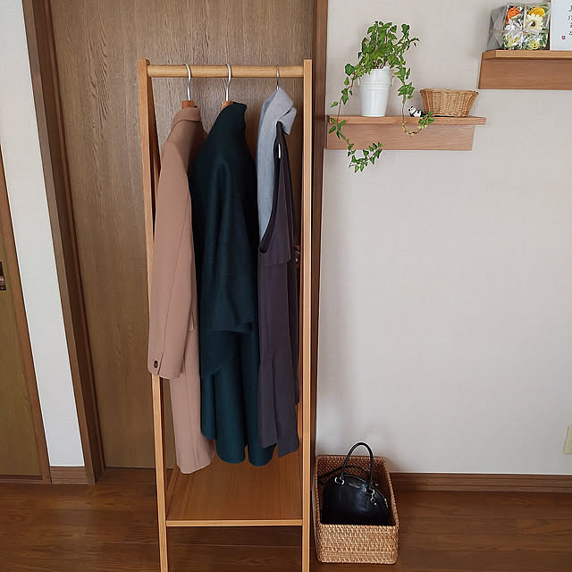 On Walls,コートハンガー makoの部屋