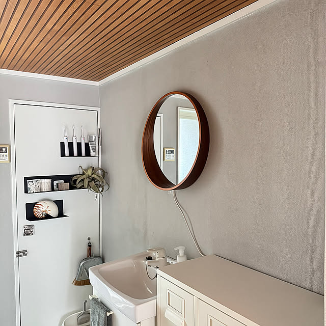 Bathroom,洗面所インテリア,洗面所DIY,洗面台DIY,洗面室,インテリア,アンティーク,レトロ,リフォーム,ヴィンテージ,リノベーション,整理整頓,ビンテージマンション,シンプルな暮らし,猫のいる暮らし,団地暮らし,築古マンション,DIYのある暮らし,団地間取り,DIY,快適な暮らし chulashihoの部屋