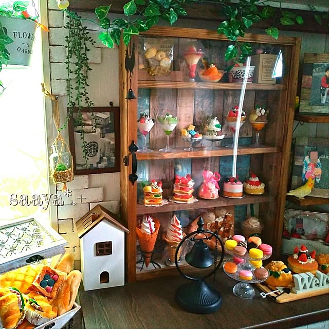 My Shelf,ディスプレイコーナー,食品サンプルが好き,ディスプレイ棚DIY,食品サンプルパフェ,さりゅの雑貨,かるがるブリック,漆喰うま～くヌレール,漆喰壁DIY,食品サンプルクレープ,食品サンプル★ソフトクリーム,玄関インテリア,スクイーズ saayaの部屋
