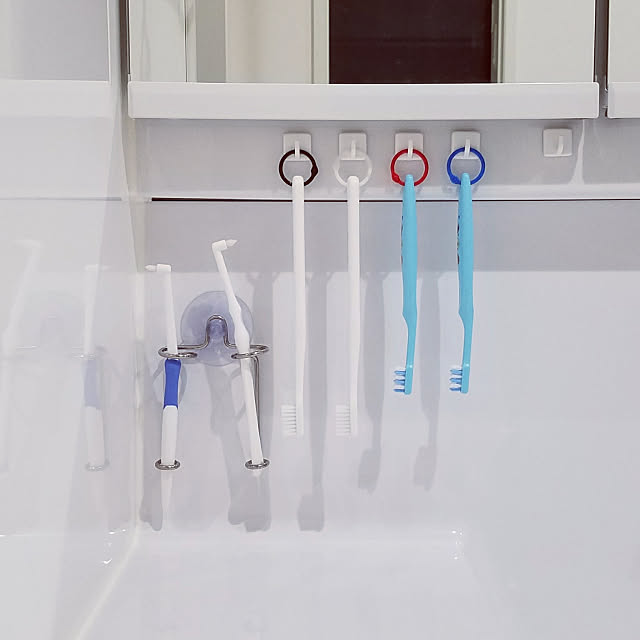 洗面所,歯ブラシ,吊るして収納,Bathroom,歯ブラシホルダー,歯ブラシ収納,歯ブラシ置き場 ManpukuSlimeの部屋
