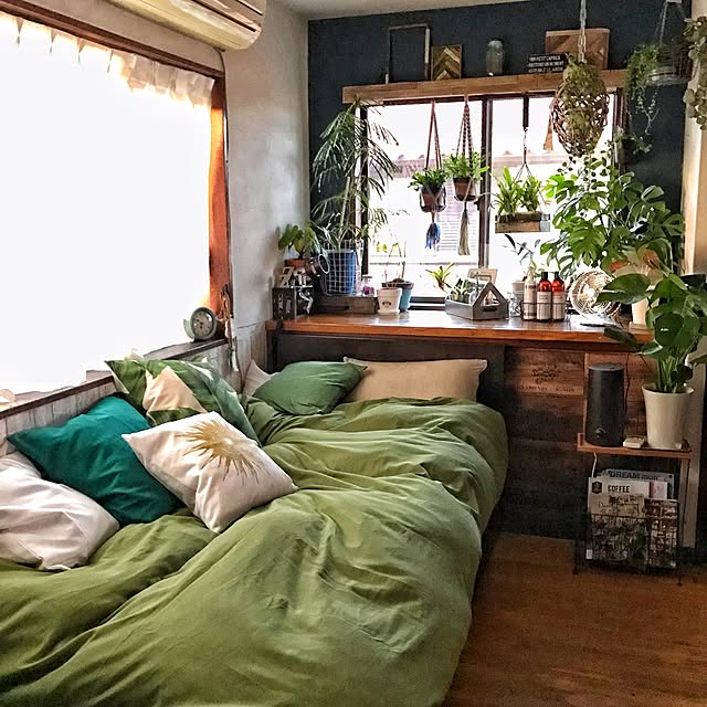 Bedroom,グリーン,クッション,DIY,出窓,DULTON,PUEBCO,カインズ,H&M HOME,NO GREEN NO LIFE,ボタニカル,greenfingers,植物のある暮らし,ハンギングランタン,himarayan breeze,モダンボタニカル,modernbotanical chobiの部屋