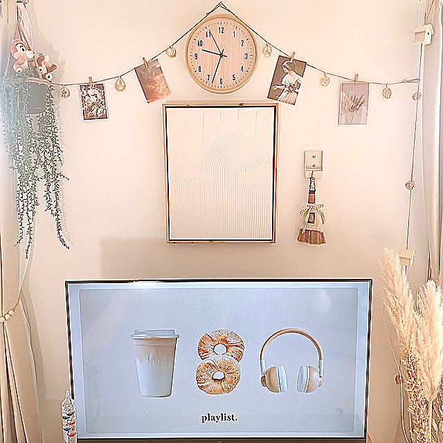 On Walls,プチプラリメイク,プチプラで楽しむ,好きなものに囲まれて暮らす,賃貸でも楽しく♪,一人暮らし,ガーランド手作り,ガーランド,ポストカード,壁飾り,手作り雑貨,セリア,100均,100均リメイク Hazukiの部屋