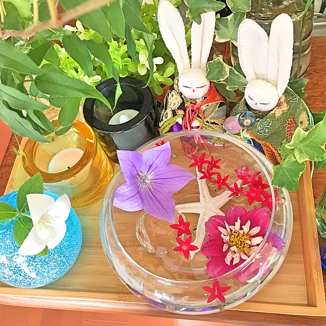 Kitchen,セリア,ガラスボウル,竹のトレイ,IKEA,琉球ガラス,ペンタス,ダリア,七夕,花のある生活,花のある暮らし,花のある風景,夏のインテリア,kivi,兎さん,桔梗 tirolの部屋