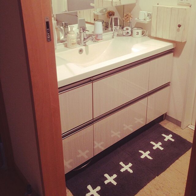 Bathroom,ホーローカップ,DIY歯ブラシ立て,ニトリバスマット,洗面所マット mi-ri-na-muの部屋