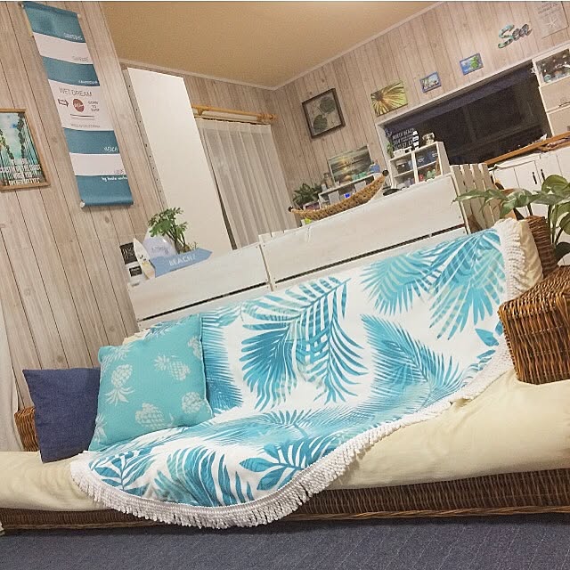 Lounge,ラウンドタオル,海を感じる雑貨,雑貨,セリア,西海岸インテリア,salut!,100均,ビール空き瓶,マリンスタイル,ハンドメイド,キャンドゥ,ウッドオブジェ,見せる収納,DIY,ビーチスタイル,しまむら,海を感じるインテリア,bombomhome,流木,ダイソー,貝殻,3Coins,壁紙 yuuki1003の部屋