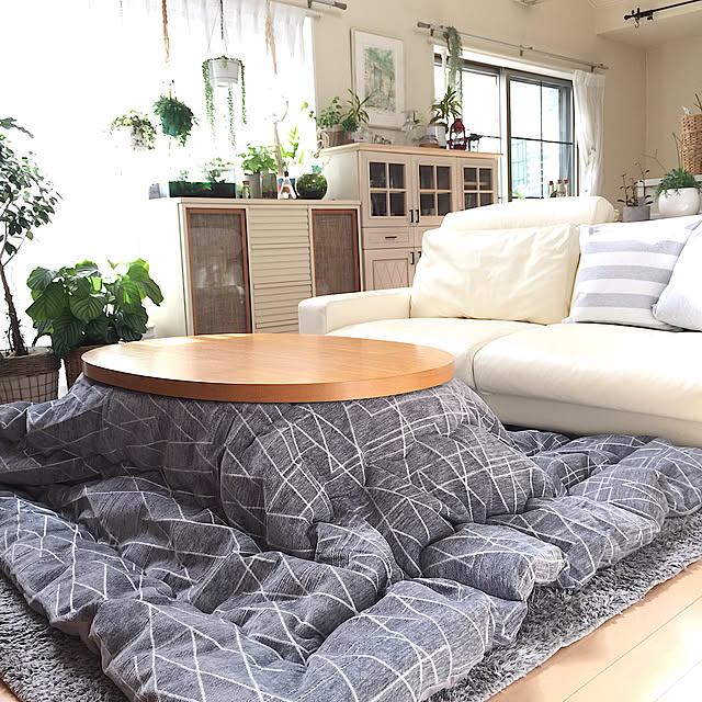 模様替え,色:グレー,サイズ:200×250,商品名:ラハティ,こたつのある部屋,ヒコラー,イケヒコ・モニター,Lounge,サイズは3種類,楕円形こたつ cherryの部屋