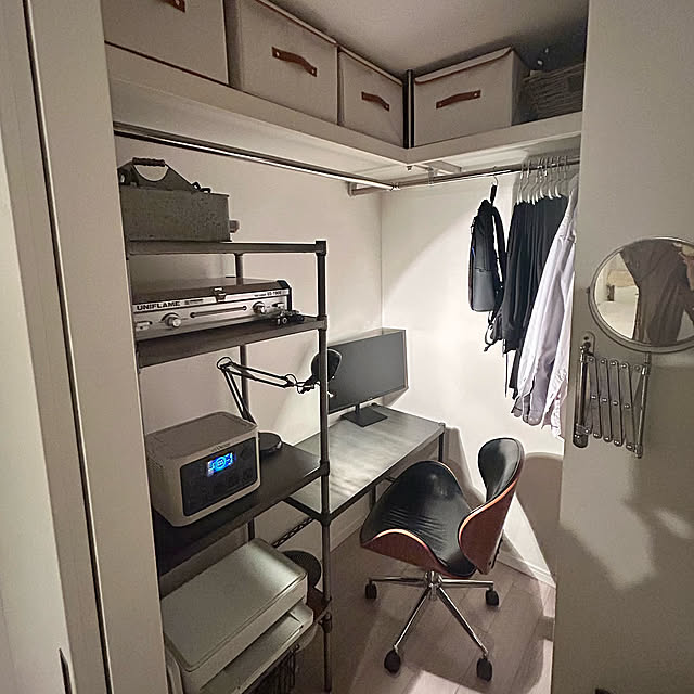 Bedroom,ウォークインクローゼット,クローゼット収納,ポータブル電源,非常用備品,防災対策,防災グッズ,防災,インテリア,マンション,間接照明,カセットコンロ kiki__husの部屋