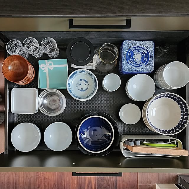 Kitchen,キッチン収納,食器の収納,セットが楽,片付けが楽,大人向け省力,引き出し収納,一目で分かる収納,省力化,整理収納アドバイザー1級 75の部屋