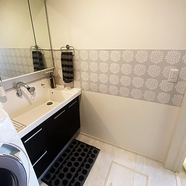 Bathroom,タオル　しまむら,バスマット　しまむら,EKOソープディスペンサー,プケッティ壁紙,おうちをキレイに保つ習慣,モニター応募投稿,洗面所 Haruの部屋