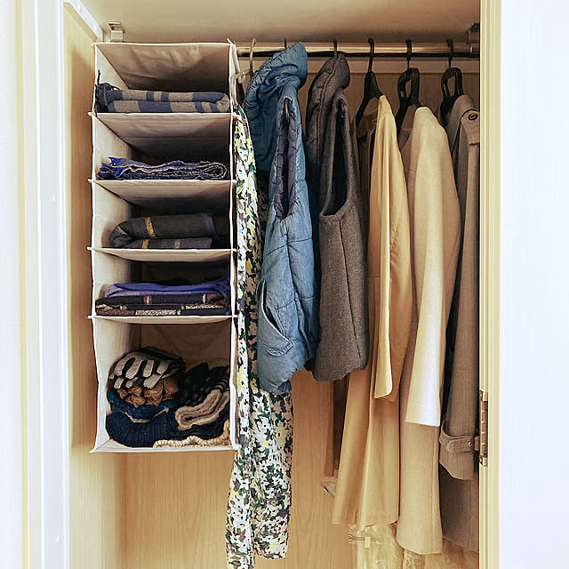 ストール収納,吊り下げ収納,クローゼット収納,ニトリ,IKEA,DIY,衣替え,カインズ,暮らしを楽しむ Royの部屋