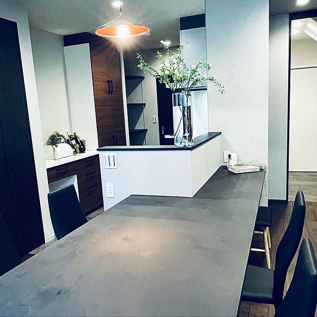 ダイニング照明,ダイニングテーブル,ペンダントライト,モールテックステーブル,モールテックスカウンター,レトロ,Lounge tamaの部屋
