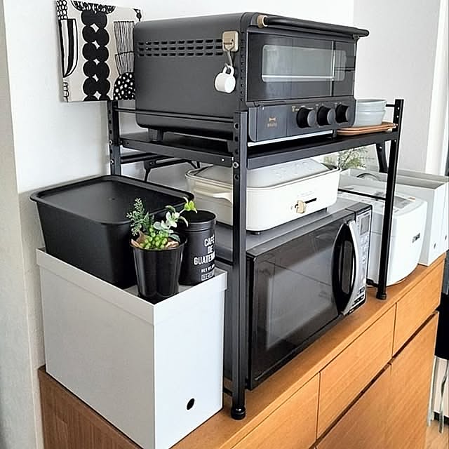 Kitchen,無印良品,キャビネット,ファブリックパネル,マリメッコ,100均アイテム,無印良品 家具,手作りファブリックパネル,マリメッコ 生地,マリメッコ ファブリックパネル,好きな眺め,お邪魔できなくてごめんなさい,イベント参加中,あとでゆっくりお邪魔します♡,イベント用に再投稿,BRUNOのある暮らし,目隠しアイデア,シンデレラフィット,フェイクグリーン,ハンドメイド,RoomClipショッピング,複数枚投稿,白黒インテリア,プータルフリンパルハート,Daily RoomClip掲載 hihaの部屋