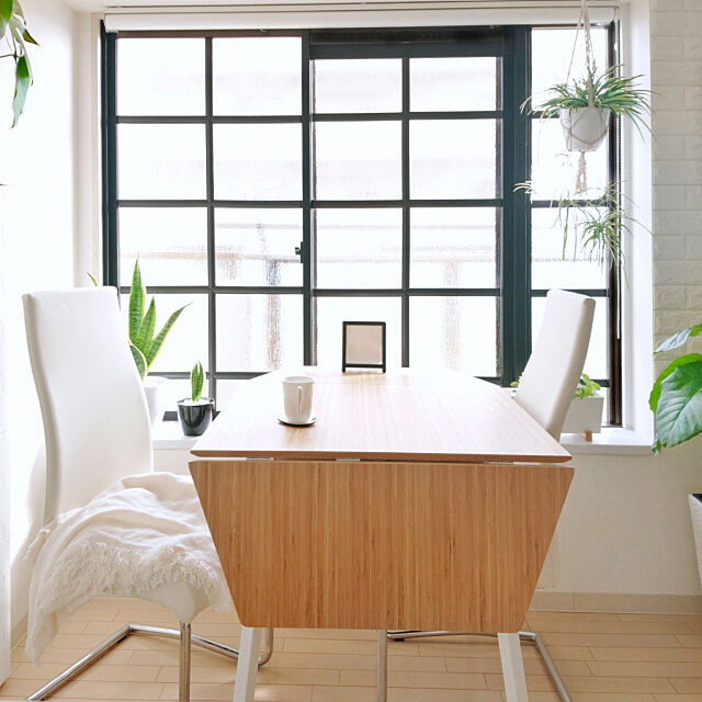 My Desk,〇〇のある暮らし,格子窓DIY,IKEA,ドロップリーフテーブル,窓際,グリーンのある暮らし,格子窓のある暮らし ruの部屋