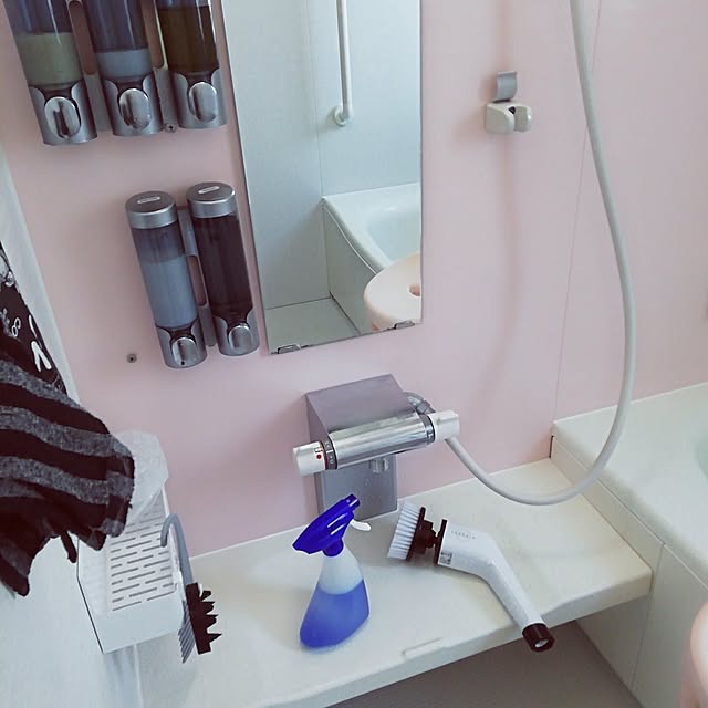 Bathroom,モノトーン,RCの出会いに感謝♡,すっきり暮らしたい,モノトーンインテリア,コメント喜びます♡,いいね♡ありがとうございます♡,フォロワーさんに感謝♡,コメント嬉しいです♡,おうち時間を楽しむ,モノトーン大好き,お掃除,電動ブラシ,野球部男子,ドロでお風呂場がエグい,バスポリッシャー,お風呂掃除 G.Mの部屋
