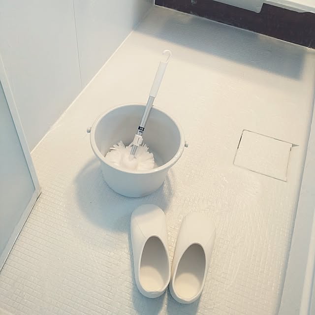 Bathroom,新生活,暮らしを楽しむ,スッキリ暮らす,楽しく暮らす,心地よい暮らし,掃除,掃除道具,モップ,伸縮式,伸縮ポール,伸縮モップ,清潔感,掃除しやすく,折りたたみバケツ,お風呂場,お風呂場掃除,スリッパ,お風呂掃除,お風呂掃除グッズ,ブラシ,伸縮ブラシ tan5の部屋
