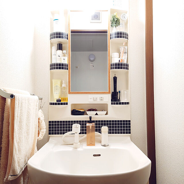 Bathroom,100均,1K,一人暮らし,ナチュラル,洗面台リメイク,賃貸,6畳,7畳,ワンルーム,モノトーン×ナチュラル saya-nagaの部屋