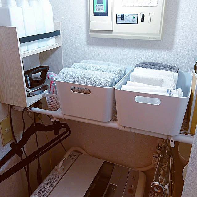 Bathroom,シンプルな暮らし,賃貸,スッキリ暮らす,IKEA,一人暮らし,セリア ボトル,タオル収納,つっぱり棚,アイロン 収納,洗濯機の上,ひとりぐらし,ワンルーム,ニトリ,カインズホーム miaklipの部屋