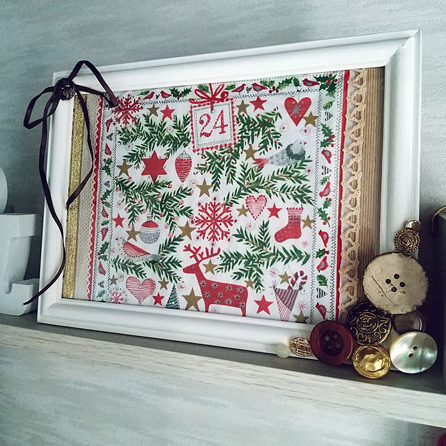 Entrance,強力両面テープ,造作棚,手芸用品,ハンドメイド,セリア雑貨,レース,ディスプレイ,ニチバンの両面テープ,手作り,クリスマス,ボタン,クラフトバンド,ニトリの壁に付けられる家具,ナイスタック,アレンジ,フォトフレームアレンジ meiの部屋