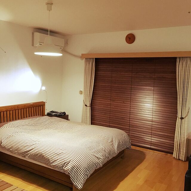 Bedroom,三谷龍二,カーテン,木製ブラインド,無印良品,IKEA,タッセル momocoの部屋