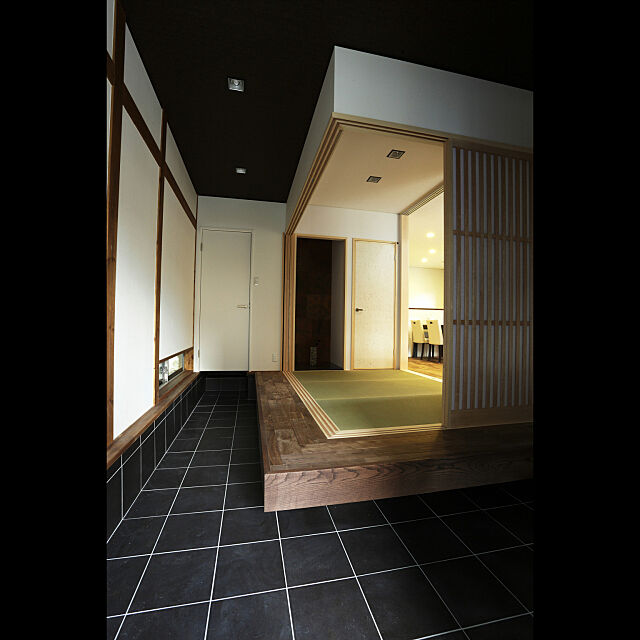 Entrance,和モダン,土間 ShinodaMotohiroの部屋