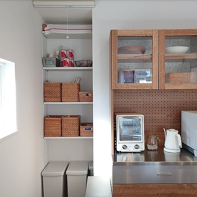 Kitchen,かご・バスケット,シンプル,断捨離中,こどものいる暮らし,いぬのいる暮らし,狭いパントリー,壁に穴をあけたくない,無印良品,ニトリ,ナチュラル,ウィリアムモリス kouの部屋
