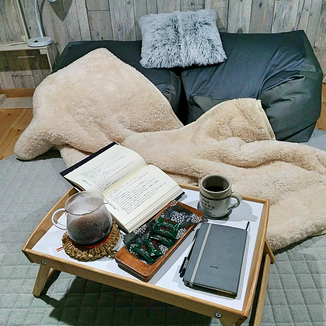 On Walls,IKEA,断捨離,至福の時間,くつろぎ空間,収納,壁紙屋本舗,まだまだ改造中,古材風,ロフト,壁紙DIY,ダイソー,DIY,書斎,セリア,新築一戸建て,平屋暮らし,コーヒータイム,読書,人をダメにするクッション,おはようございます♡ Chikaの部屋