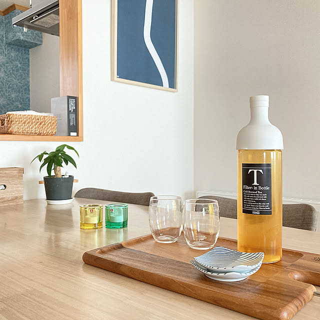 ブルー,白山陶器,キャンドルホルダー,kivi キャンドルホルダー,ティータイム,アカシア カッティングボード,アカシア,フライングタイガー,HARIOフィルターインボトル,HARIO,ピッチャー,シンプルインテリア,夏,心地よい暮らし,スウェーデンハウス,北欧インテリア,ポータブルライト,丁寧な暮らし,くつろぎ空間,北欧雑貨,ライト,北欧,ナチュラルインテリア,北欧テイスト,My Desk,LEDキャンドル,キャンドル,グリーン Swedishの部屋
