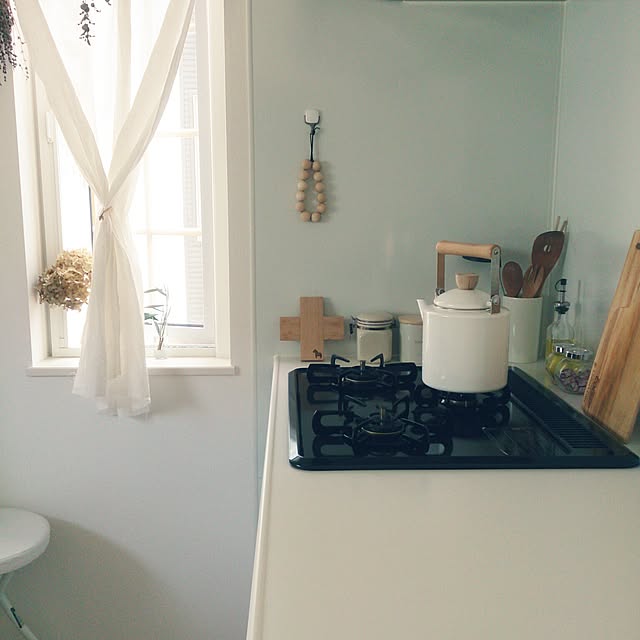 Kitchen,セリア,北欧インテリア,花のある暮らし,北欧,新築,100均,マイホーム,白 インテリア,緑のある暮らし,ドライフラワー,ユーカリ,ダイソー,ラベンダードライ,あじさいドライ,ニトリ,ナチュラルキッチン Rabiiの部屋