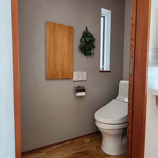 Bathroom,DIY,漆喰壁,ひとりで塗れるもん,オンザウォール,プチリフォーム,注文住宅,シンプルインテリア,ポポラスドライ,モニター投稿,ロンドンモスグレー,引き戸のトイレ,トイレの壁 kossyの部屋