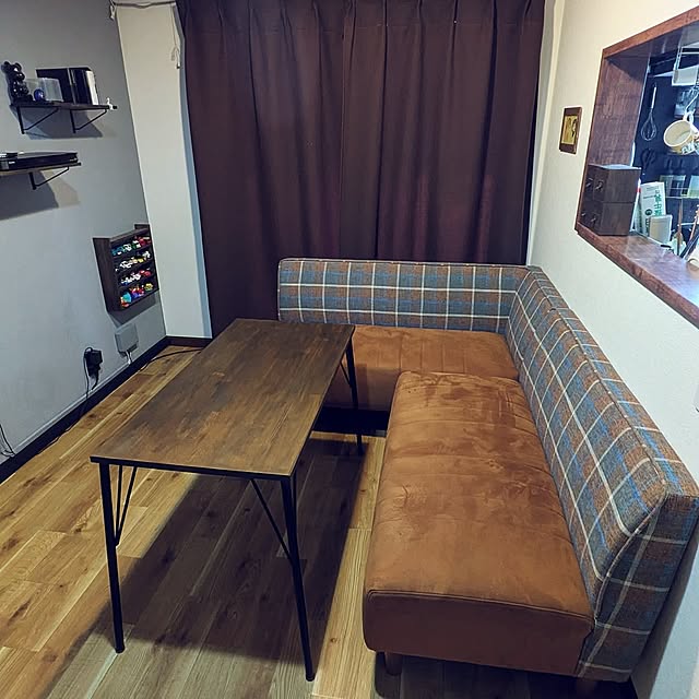 Lounge,ダイニングセット,ダイニングテーブルＤＩＹ,関家具,狭小リビング,チェック柄,中古戸建て,子供のいる家,子供のいる暮らし,築古物件,チェックのソファー,関家具ソファー,ソファー新調,DIY,10畳リビングダイニング,10畳リビング,狭いけど楽しく暮らす,狭いながらも楽しい我が家♪,10畳ldk er.kjの部屋