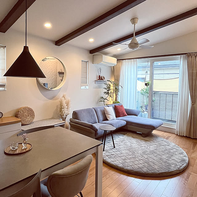 Lounge,LDK16.35畳,エバーフレッシュ,リビング,間接照明,勾配天井,一軒家,二階リビング,枝物,ミサワホーム,間接照明のある暮らし,ジャパンディ,枝物を飾る,枝物のある暮らし,ジャパンディスタイル,キッチン,カップボード,カリガリス mikasa34の部屋