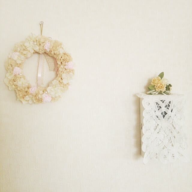 On Walls,satsukiさん♡,リース,バテンレース,フェイクフラワー,3Coins,レース,インターホン隠し,インターホンカバー sarahの部屋