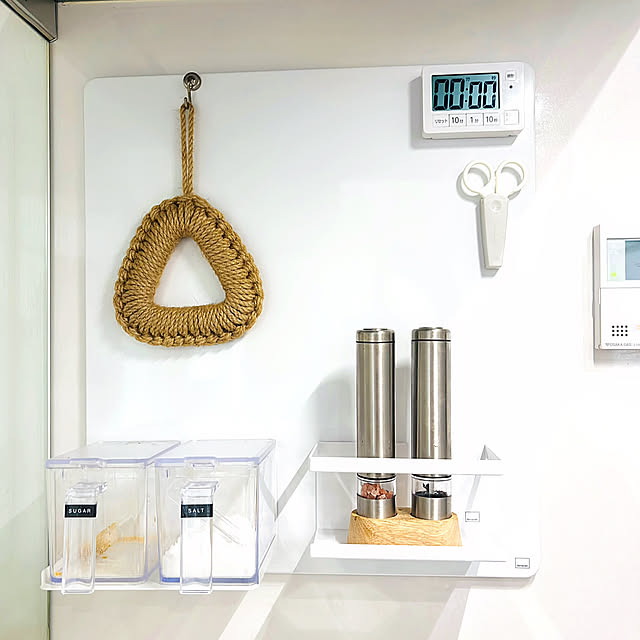 Kitchen,浮かせる収納,調味料ラック,キッチン,キッチン収納,建売住宅,キッチンパネル,マグネット収納,いつもありがとうございます♪感謝☆,山崎実業,コメントお気遣いなく,山崎実業 tower,建売住宅でも快適生活,タワー tower,IG→bonitalife_style bonitaの部屋