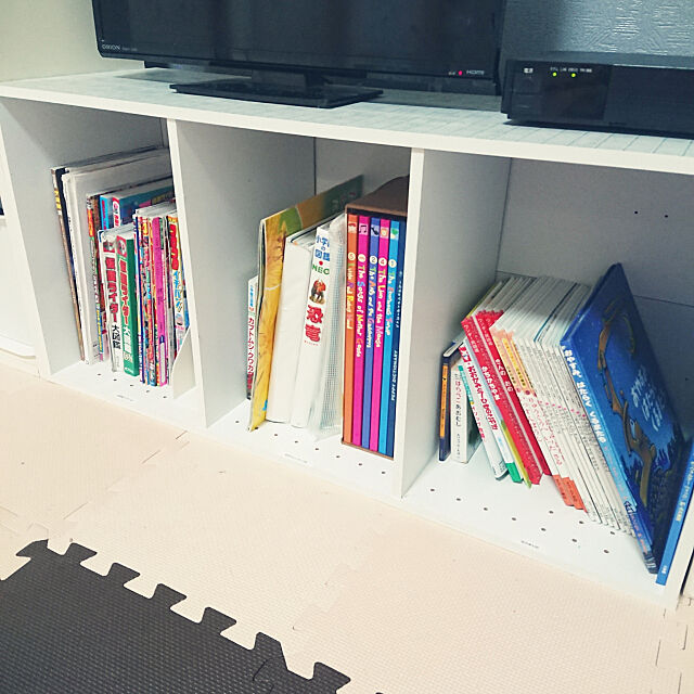 My Shelf,本棚,カラーボックス,カラーボックスを本棚に,絵本収納,図鑑収納,テレビ台,カラーボックスをテレビ台に,みせる収納 KANAの部屋