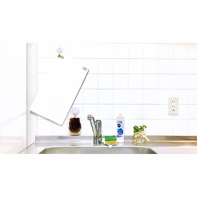 Kitchen,まな板,タワシ,吸盤フック,シンプルな暮らし,スポンジ置き,スポンジ harukoの部屋