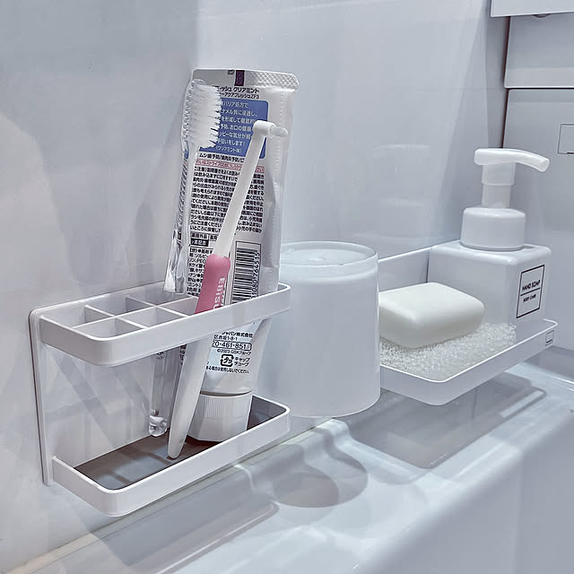 Bathroom,歯ブラシスタンド,マグネット収納,tower,ポイント利用しました,浮かせる収納,古くなったので買い替え,歯ブラシスタンドは3年,ラックは2年 funiの部屋