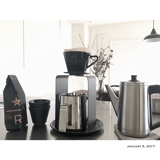 Kitchen,STARBUCKS RESERVE,±0 電気ケトル,アートとデザインがある暮らし応援キャンペーン！,±0,ALESSI ステンレス ミルクジャグ Hito-95の部屋