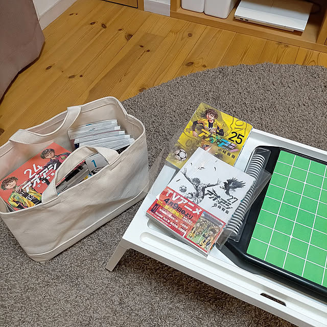 Lounge,こども部屋,キッズ？じゃないかな笑,マンガ収納,漫画カバー,透明カバー,無印良品,帆布バスケット,オセロブーム,おりたたみテーブル,100均文庫カバー,リビングのキッズスペース,イベント参加,カバーは参考商品,20冊は入ります,コミック収納,しっかりした作り,持ち手付帆布長方形バスケット chiki3jの部屋