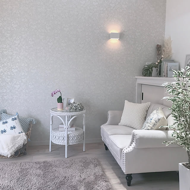 3枚目は胡蝶蘭♡,ホワイト家具♡,海外風インテリア,見てくれてありがとうございます.+*:ﾟ,いつもイイねをありがとうございます♡,皆さんのお陰で励みになってます♡,Lounge,保存して下さりありがとうございます♡,e住まいスタイル様に感謝します♡ miyu39の部屋