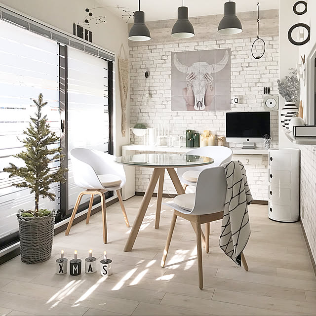 Lounge,LUMINARA,DESIGN LETTERS,DOUBLEDAY,ixxi,コンポリビニ リプロダクト,iMac,bastisRIKE,bylassen,レンガ調壁紙,マンション暮らし,マンションインテリア,海外インテリアに憧れる,北欧インテリアに憧れる,ホワイトインテリア,IG→before_room,クリスマスツリー,christmas tree,海外インテリア,Christmas,HAY,クリスマス,ディスプレイ,ケーラー,Francfranc,mt CASA,マスキングテープ,無印良品,KAHLER,キャンドル,IKEA,いいね、フォロー本当に感謝デス☺︎ beforeの部屋